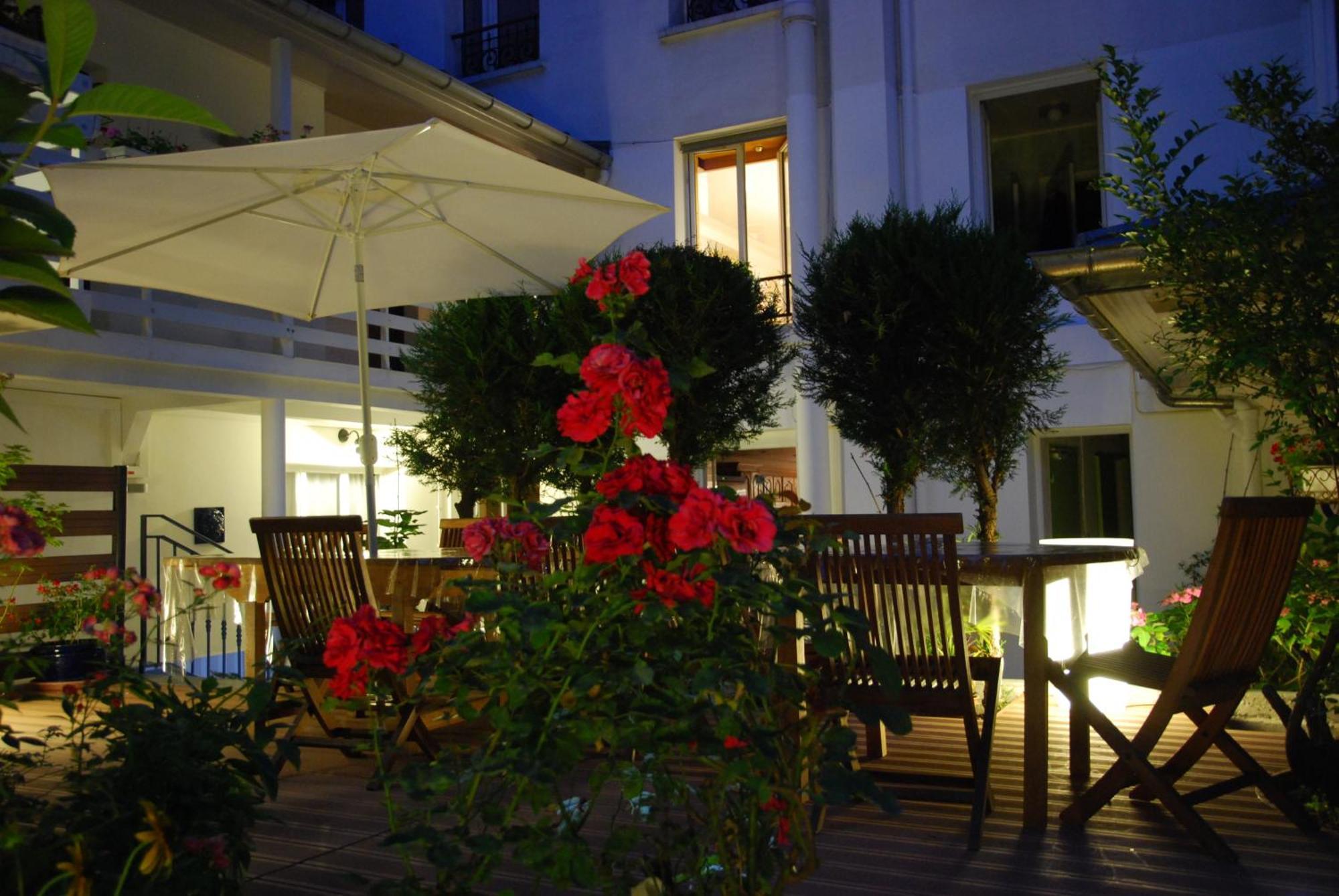 Hotel Alhambra Paris Exterior photo