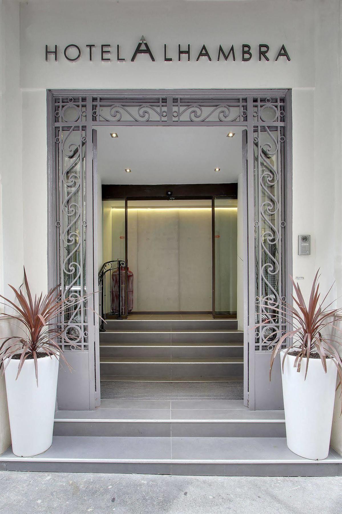 Hotel Alhambra Paris Exterior photo